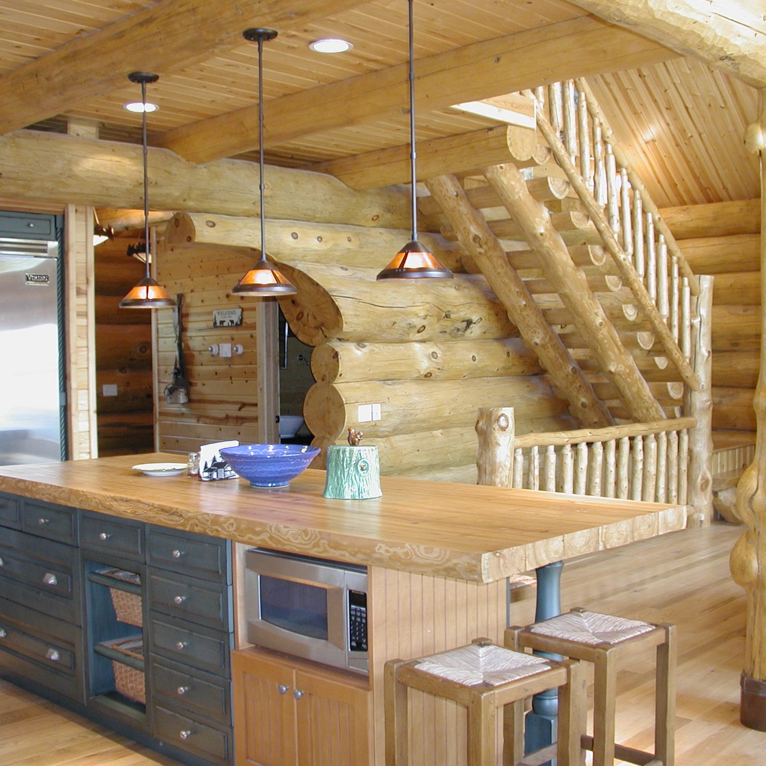 log home kitchen