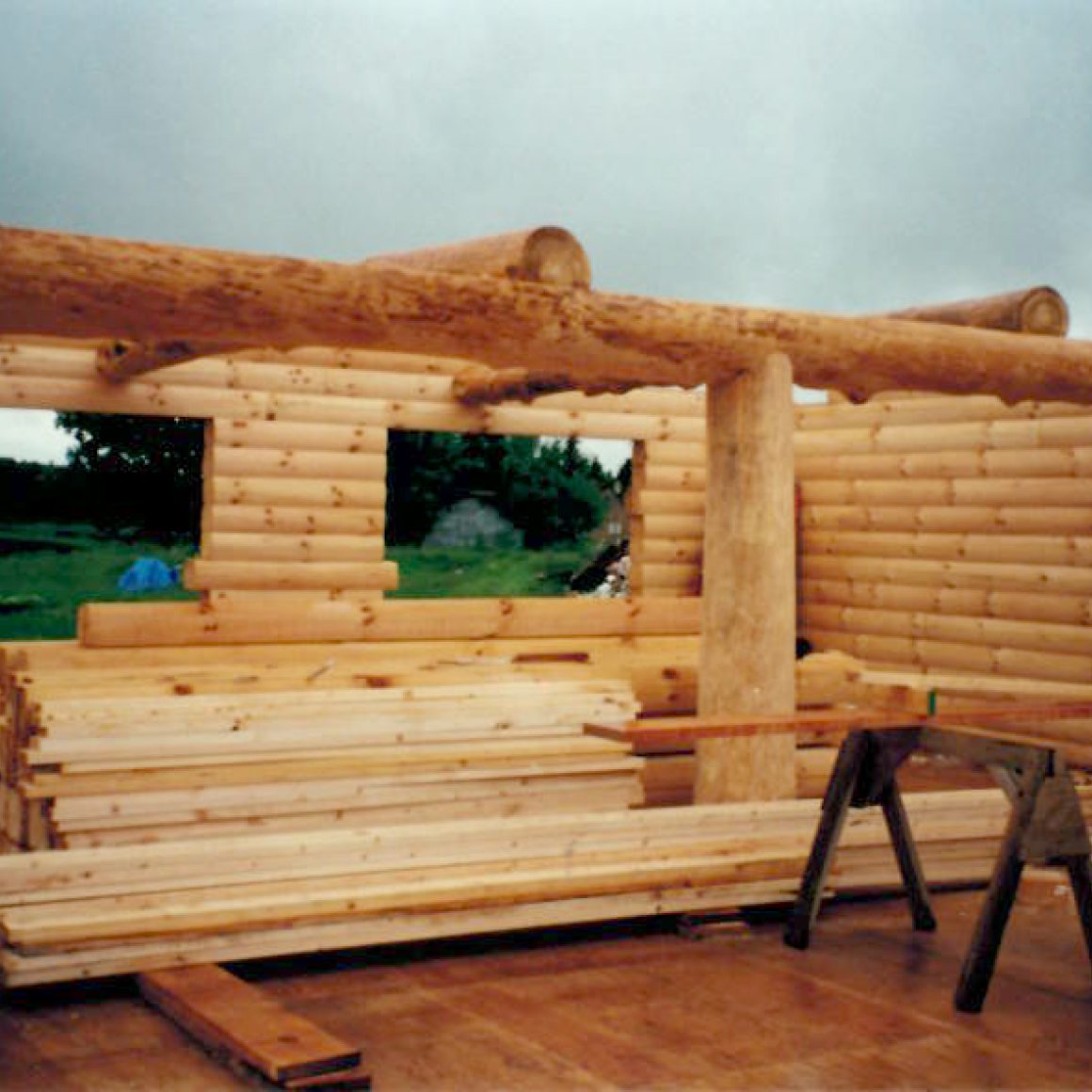 log home building